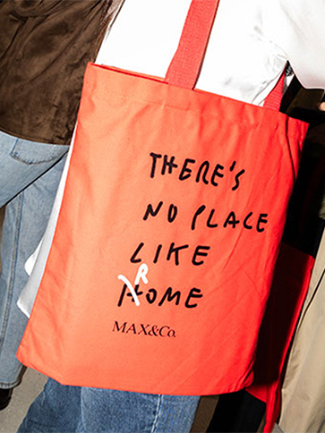 Roma Opening Maxandco Carousel Desktop(1) MAX&Co.